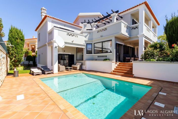 Image No.1-3 Bed Villa for sale