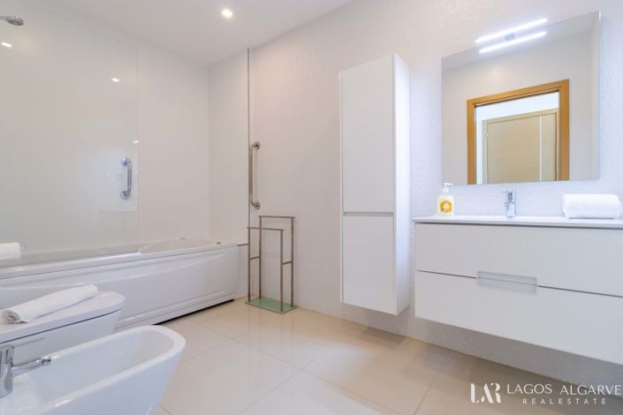 Image No.24-Appartement de 2 chambres à vendre à Lagos