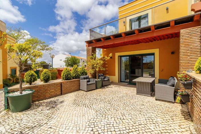 Image No.1-2 Bed Villa for sale