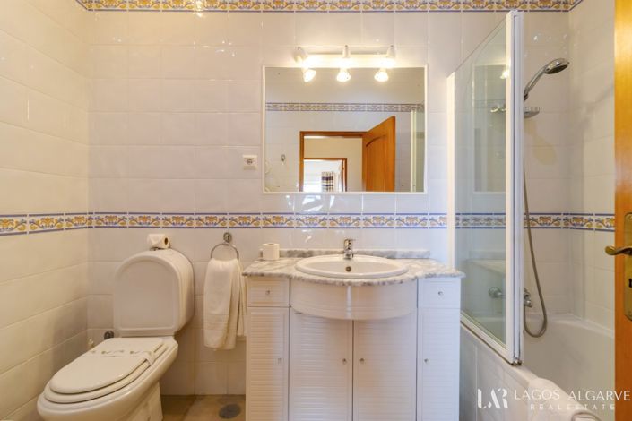 Image No.36-5 Bed Villa for sale