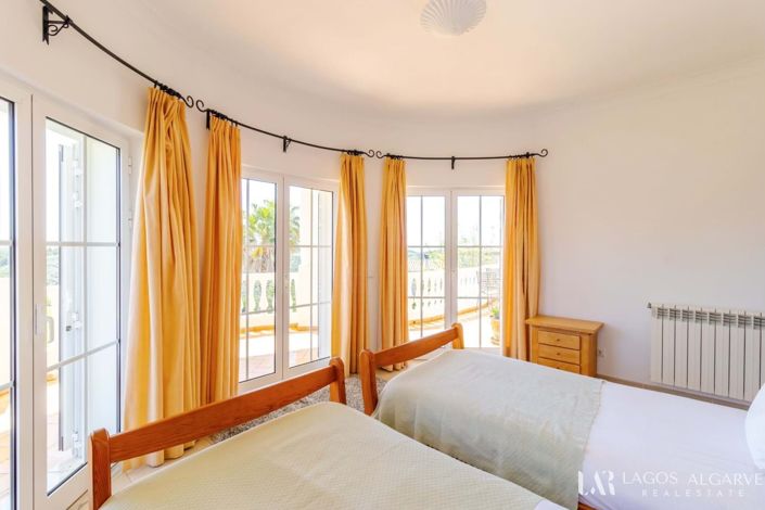 Image No.38-5 Bed Villa for sale