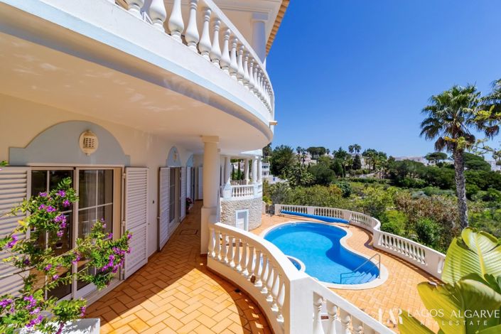 Image No.10-5 Bed Villa for sale