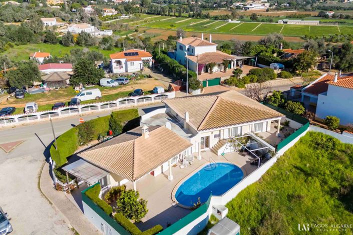 Image No.1-4 Bed Villa for sale