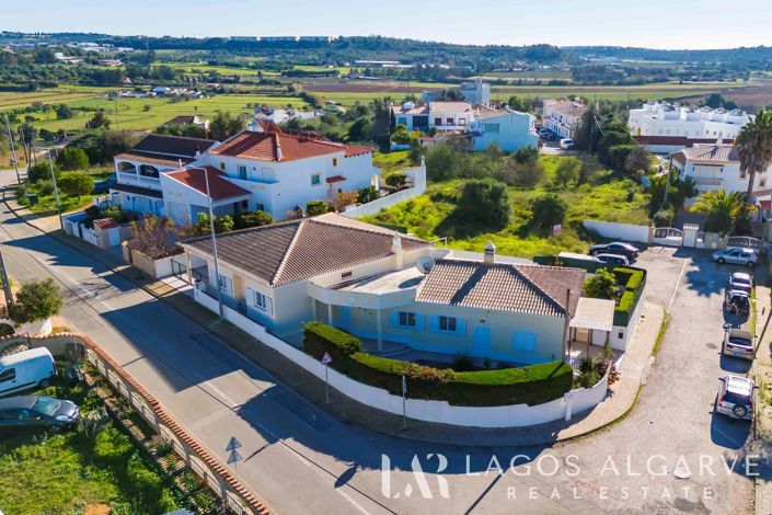Image No.2-4 Bed Villa for sale