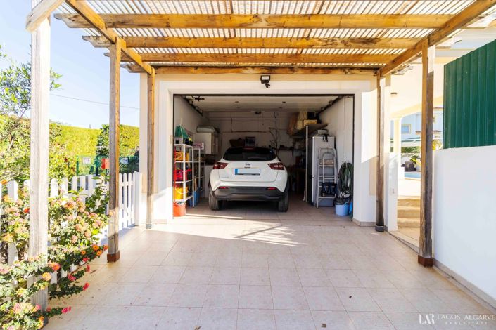 Image No.4-Villa de 4 chambres à vendre à Lagos