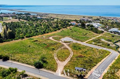 1 - Lagos, Land