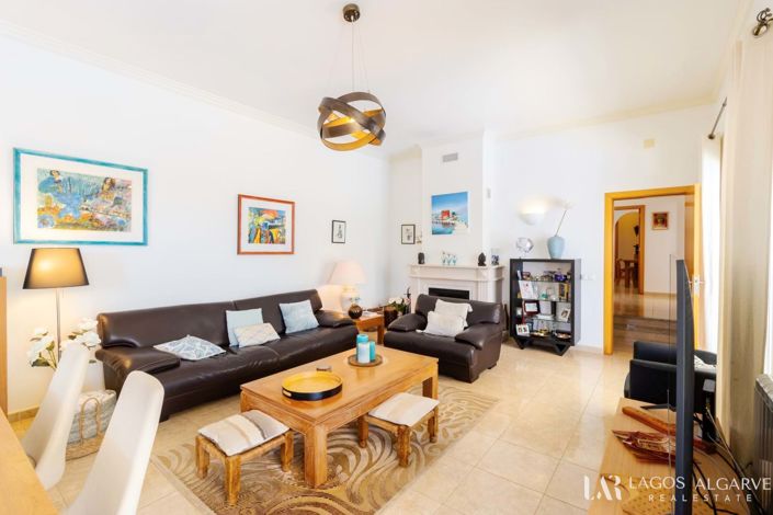 Image No.11-4 Bed Villa for sale