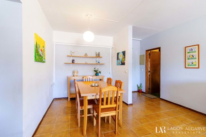 Image No.20-2 Bed Apartment for sale