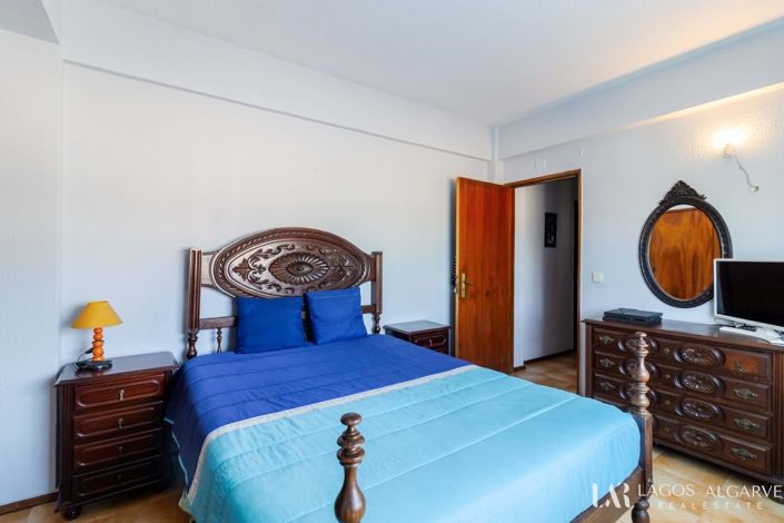 Image No.24-2 Bed Apartment for sale