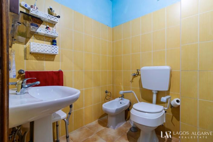 Image No.28-2 Bed Apartment for sale