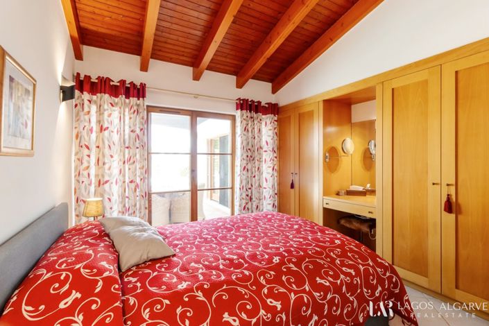 Image No.17-3 Bed Villa for sale