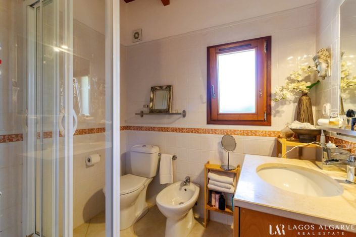 Image No.19-3 Bed Villa for sale