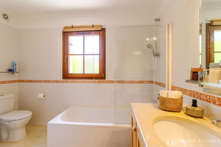 Image No.22-3 Bed Villa for sale