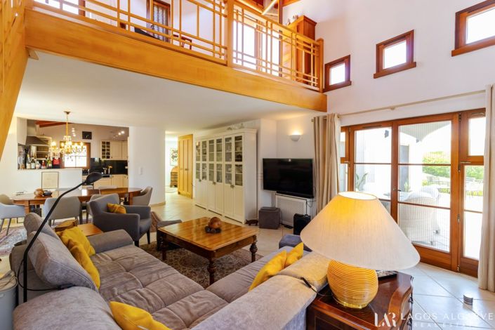 Image No.4-3 Bed Villa for sale