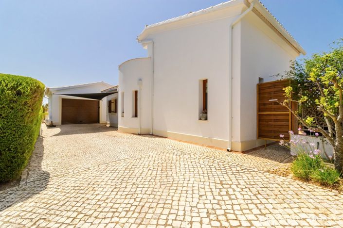 Image No.32-3 Bed Villa for sale