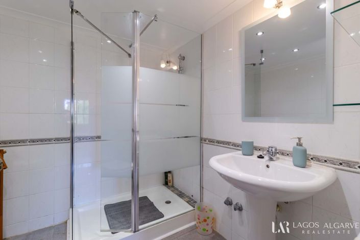 Image No.54-5 Bed Villa for sale