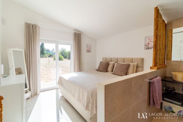 Image No.19-4 Bed Villa for sale