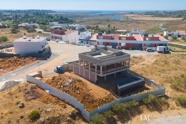 Image No.4-Villa de 4 chambres à vendre à Mexilhoeira Grande