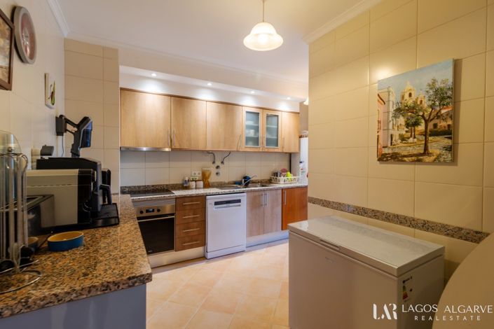 Image No.11-2 Bed Apartment for sale