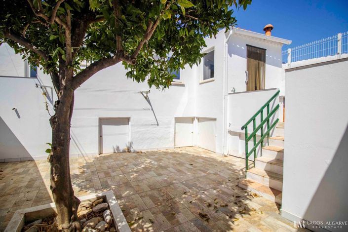 Image No.10-3 Bed Townhouse for sale