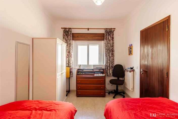 Image No.18-3 Bed Townhouse for sale