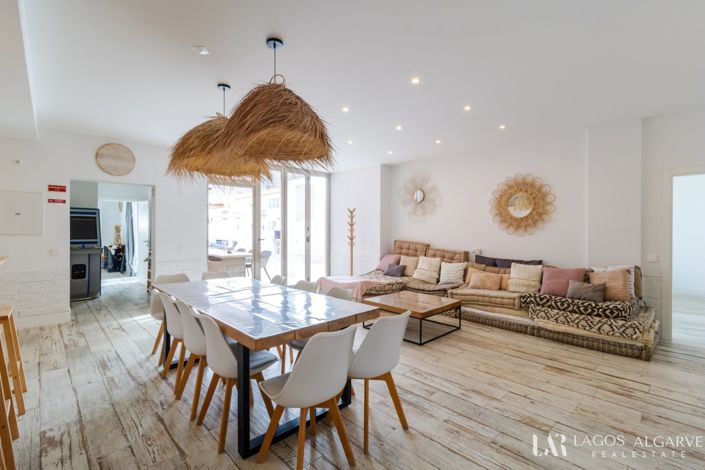 Image No.9-4 Bed Villa for sale