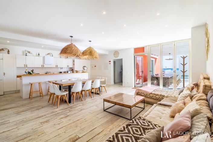 Image No.3-4 Bed Villa for sale