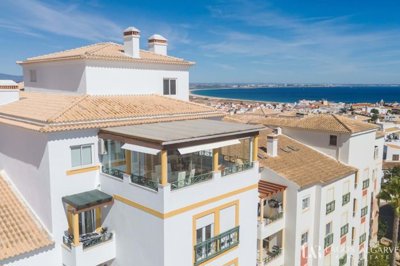 4 Bed Apartment for sale