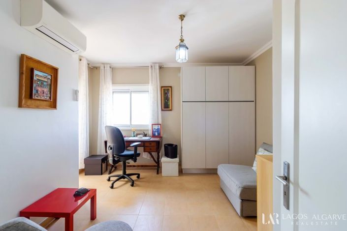 Image No.33-4 Bed Apartment for sale