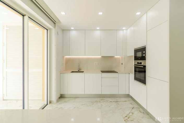 Image No.10-4 Bed Apartment for sale