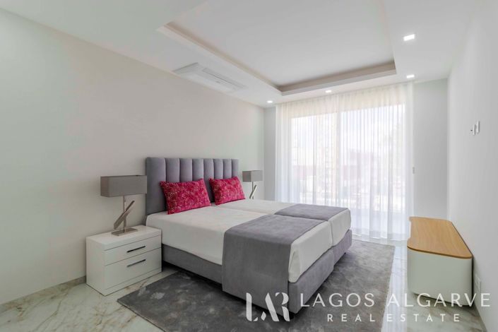 Image No.14-4 Bed Apartment for sale