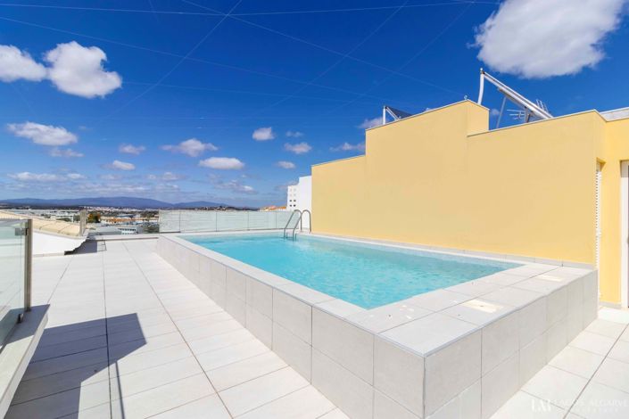 Image No.2-4 Bed Apartment for sale