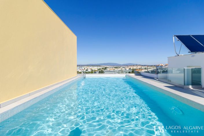 Image No.24-4 Bed Apartment for sale