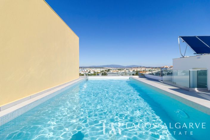 Image No.24-4 Bed Apartment for sale
