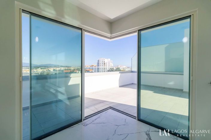 Image No.5-4 Bed Apartment for sale