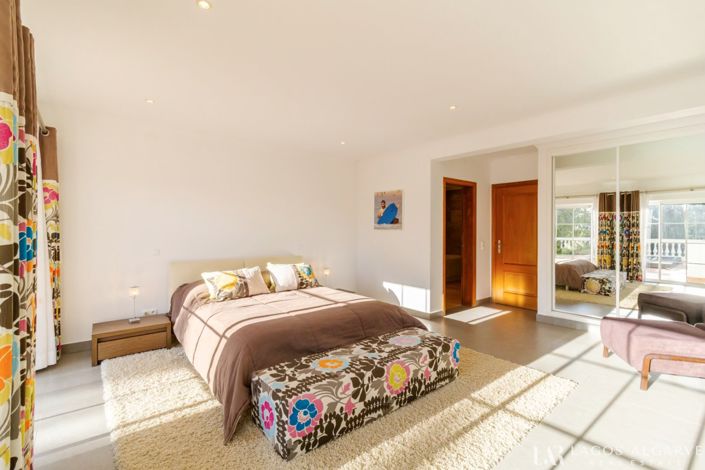 Image No.29-5 Bed Villa for sale