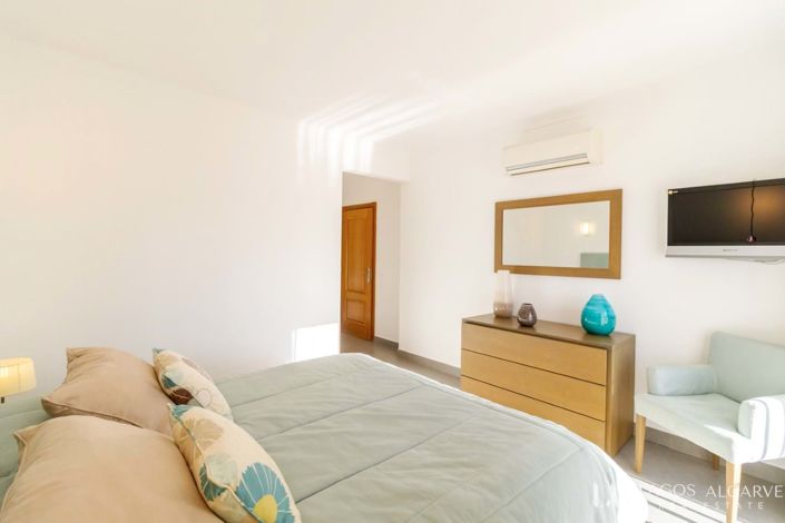 Image No.33-5 Bed Villa for sale