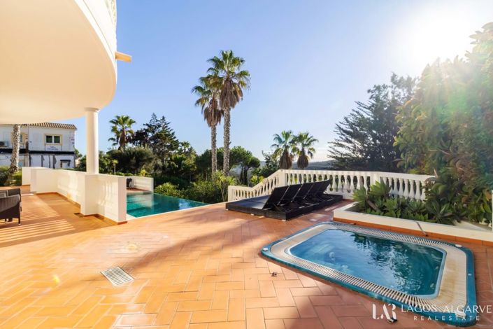 Image No.42-5 Bed Villa for sale