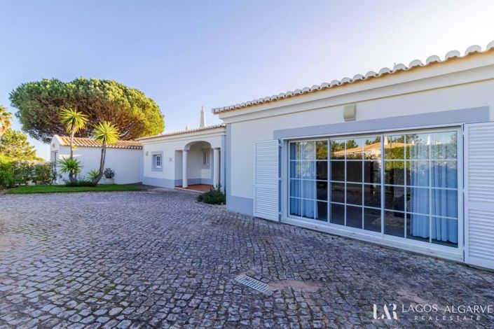 Image No.44-5 Bed Villa for sale