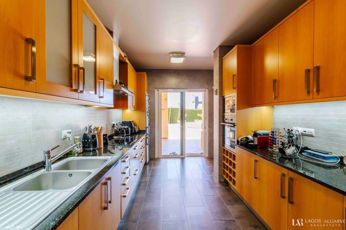 Image No.12-4 Bed Villa for sale