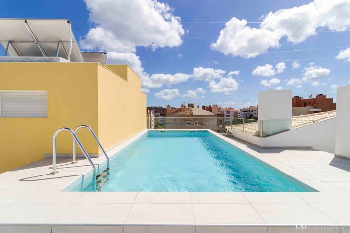 Image No.21-2 Bed Apartment for sale