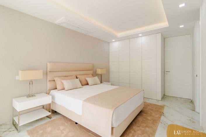 Image No.17-3 Bed Apartment for sale