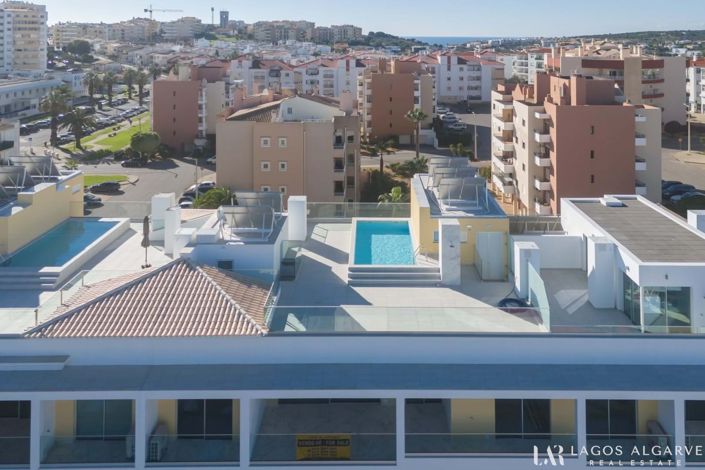Image No.21-3 Bed Apartment for sale