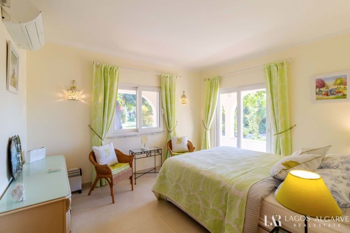 Image No.15-6 Bed Villa for sale