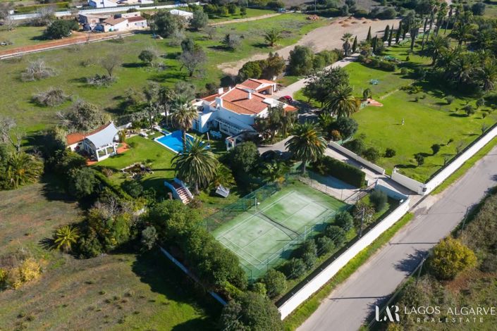 Image No.2-6 Bed Villa for sale