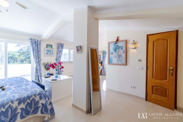 Image No.26-6 Bed Villa for sale