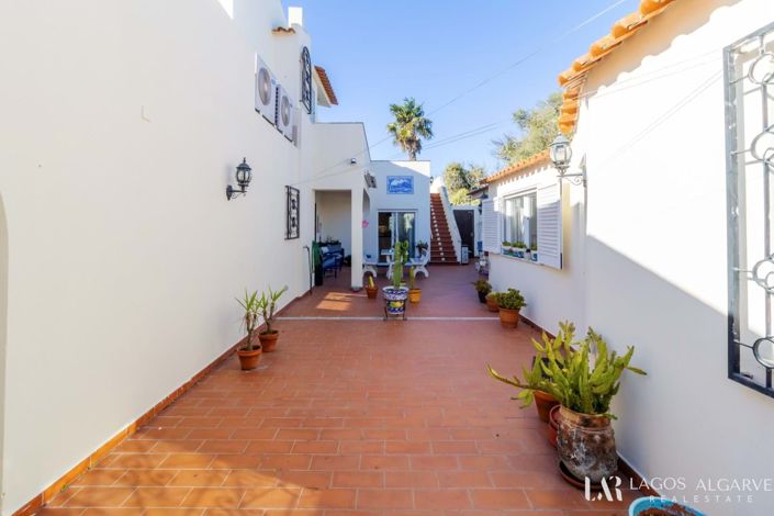 Image No.32-6 Bed Villa for sale