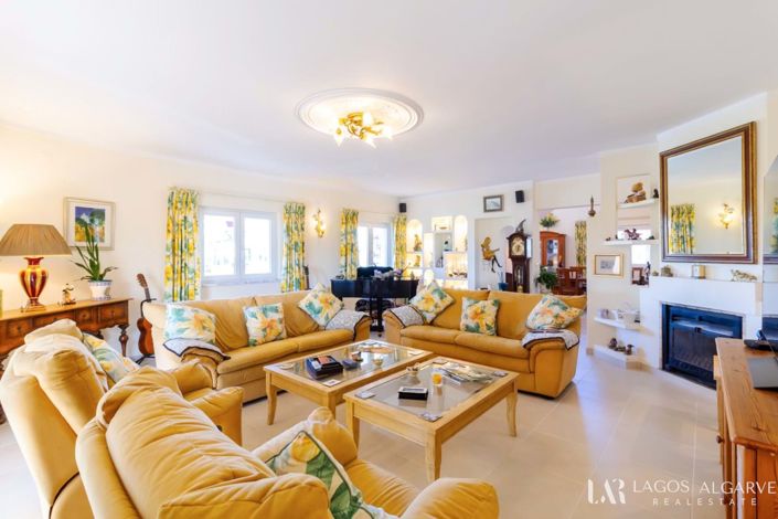 Image No.7-6 Bed Villa for sale