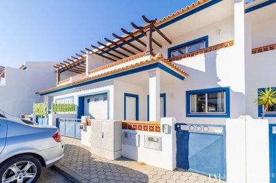 1 - Lagos, Townhouse