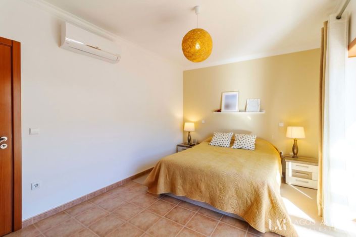 Image No.15-3 Bed Townhouse for sale